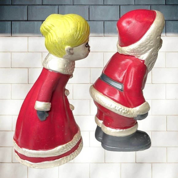 Vintage Kissing Santa & Mrs Claus Ceramic Figurines 2 Piece Set - Picture 3 of 6